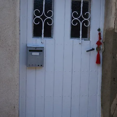 Petit Apartment *